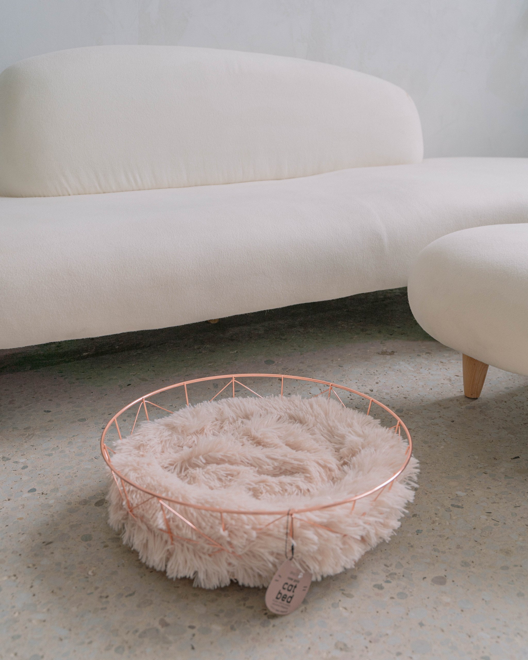 Rose Gold Wire Cat Bed with Anti Stress Cushion dexypaws